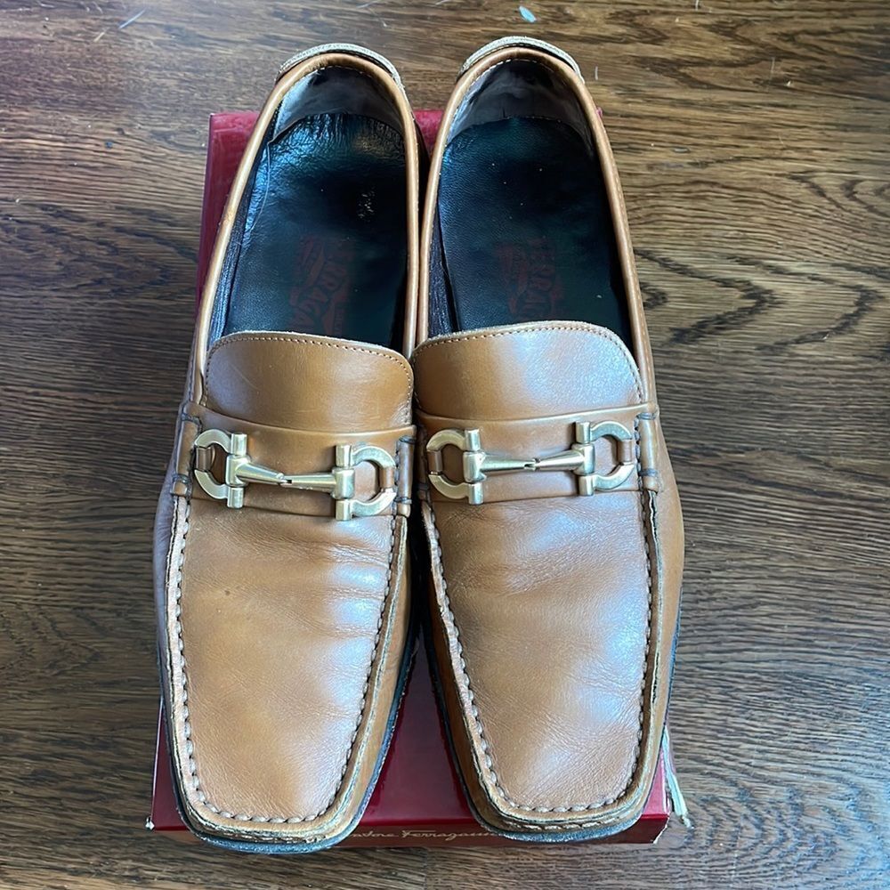 Salvatore Ferragamo “Paese” maple calf slip on loafers with gold detailing